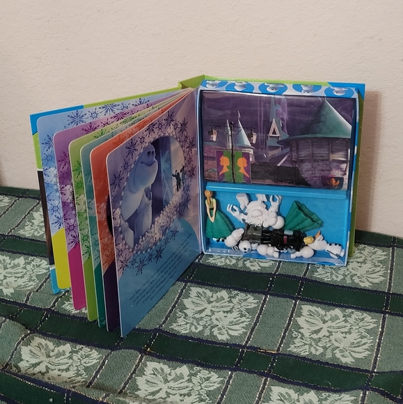 NWT!!❄️DISNEY FROZEN FEVER MY BUSY BOOKS (FOR AGES 3 AND UP) - Picture 3 of 5